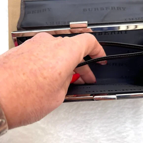 Burberry London Vintage Nova Check Beige bifold kiss lock weallet - Picture 6 of 12